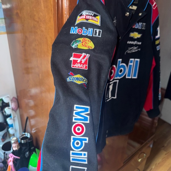 Mobil 1 Racing Jacket - Picture 5 of 8
